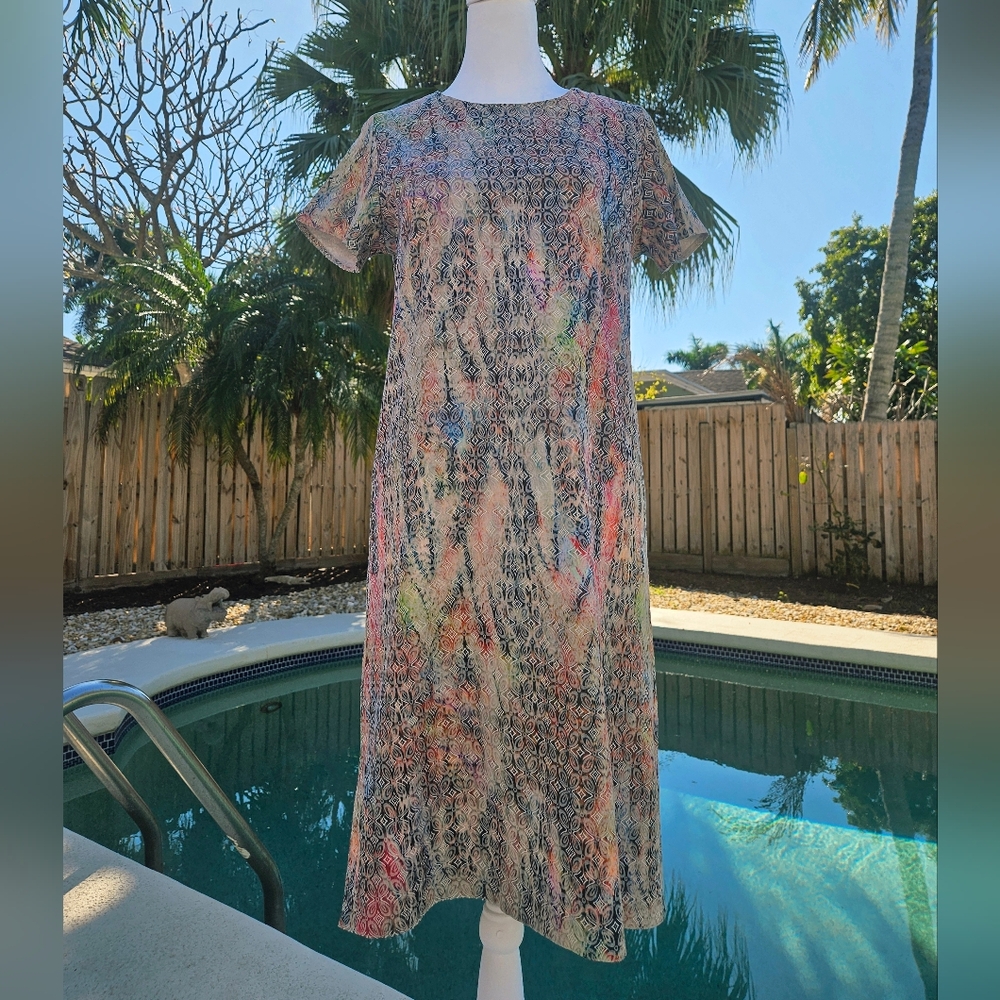 NEW Short Sleeve Dress Size M Pastel Contemporary Minimalist Colorful Feminine - Picture 2 of 12